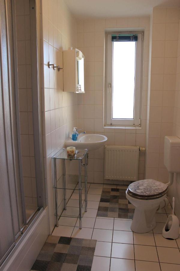 Ferienwohnung-Amsel-Kinderfreundliche-Unterkunft-In-Zentraler-Lage بيرغن أوف روغن المظهر الخارجي الصورة